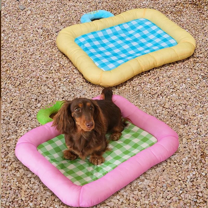 Cooling Ice Silk Doxie Mat